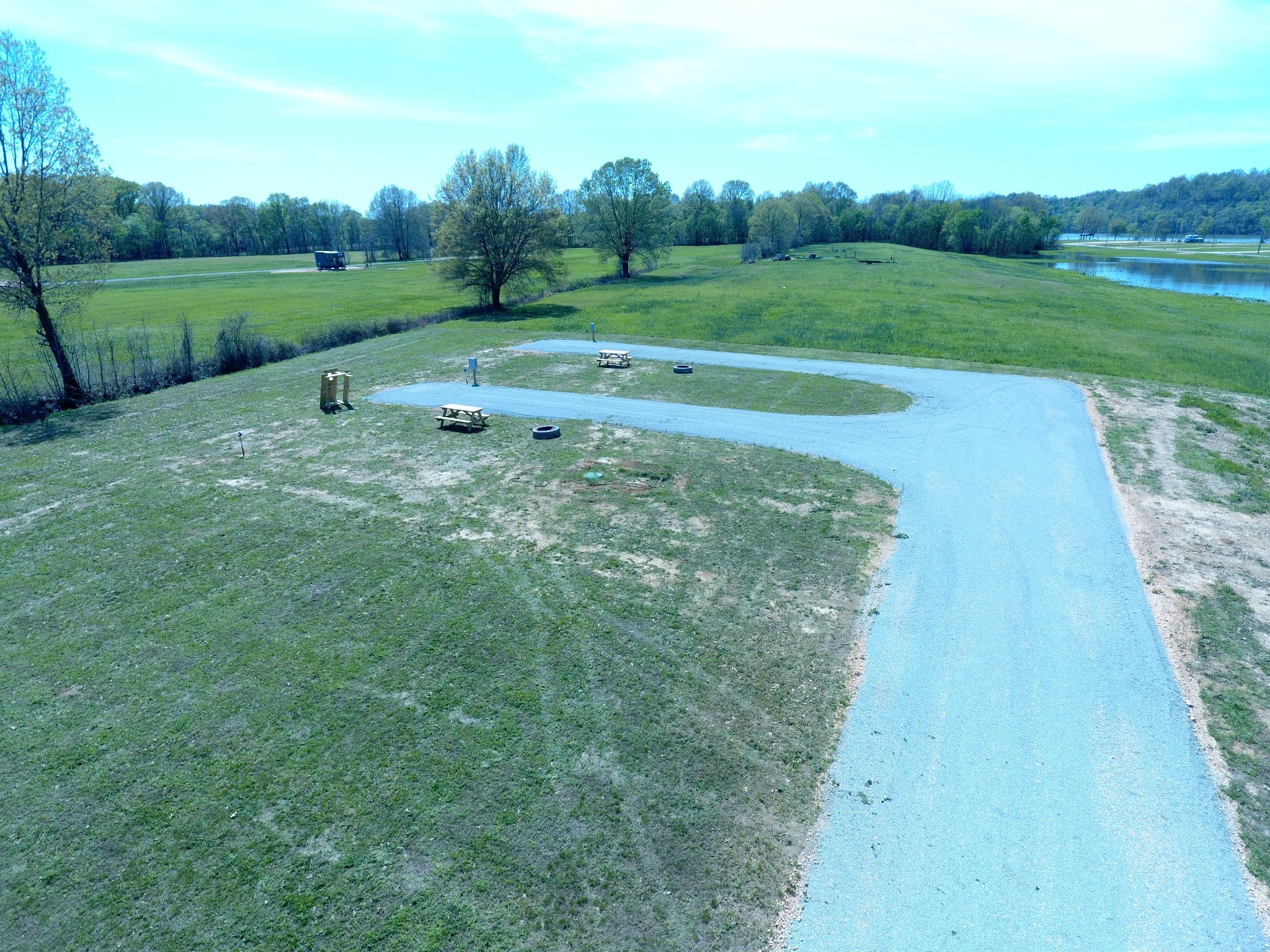 212 S River Front Drive Clifton TN 38425