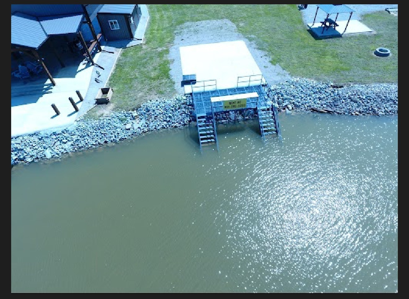 212 S River Front Drive Clifton TN 38425