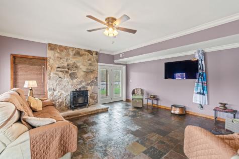 137 Lake Shore Boulevard Coalmont TN 37313