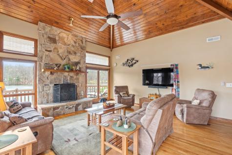 137 Lake Shore Boulevard Coalmont TN 37313