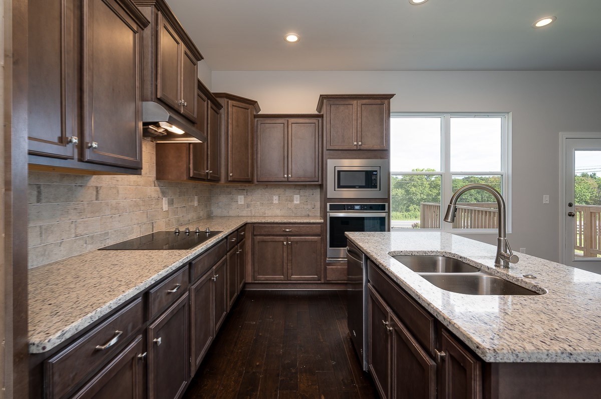 958 Hunters Lane Springfield TN 37172