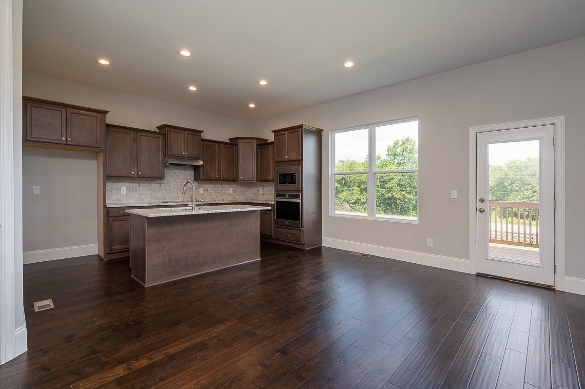 958 Hunters Lane Springfield TN 37172