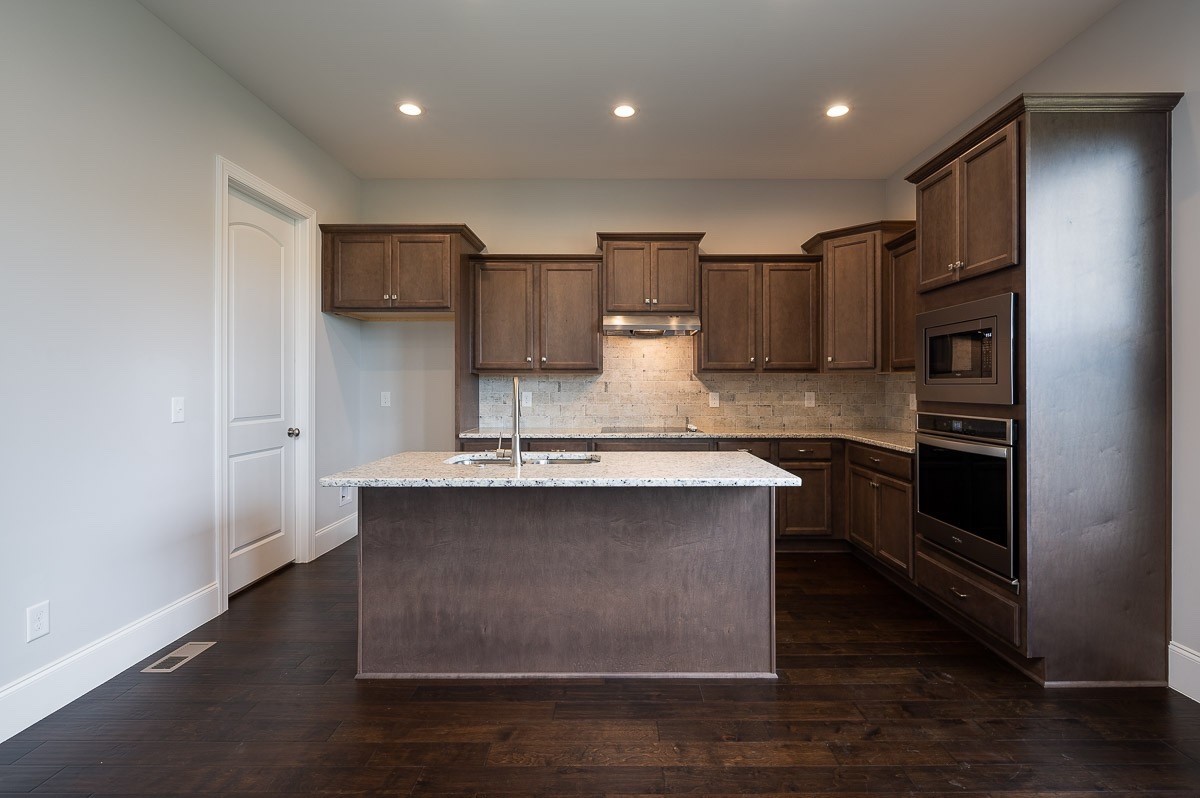 958 Hunters Lane Springfield TN 37172
