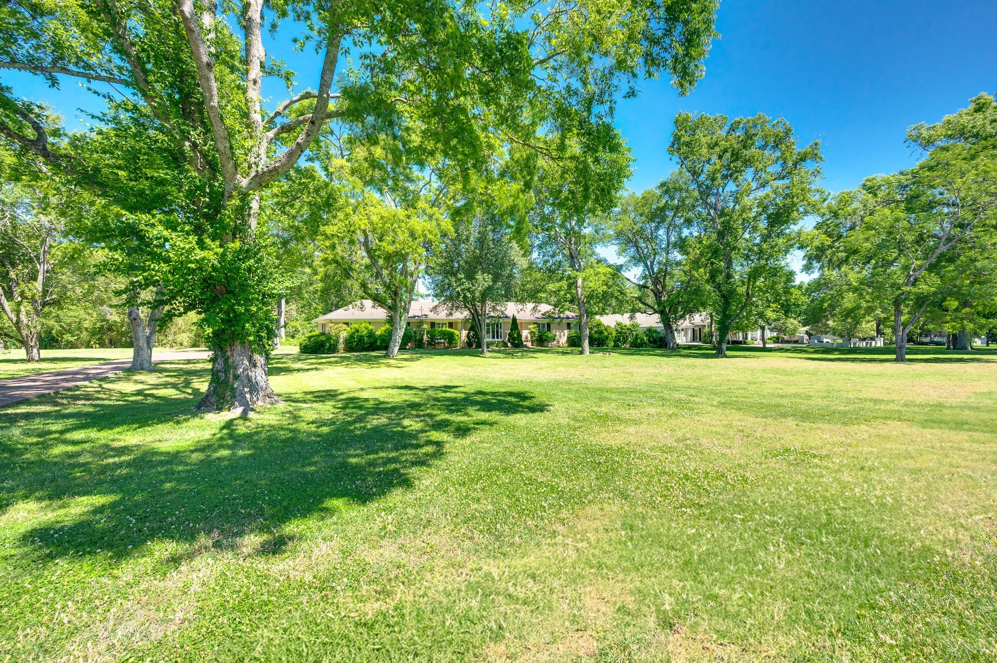 6412 Harding Pike Nashville TN 37205