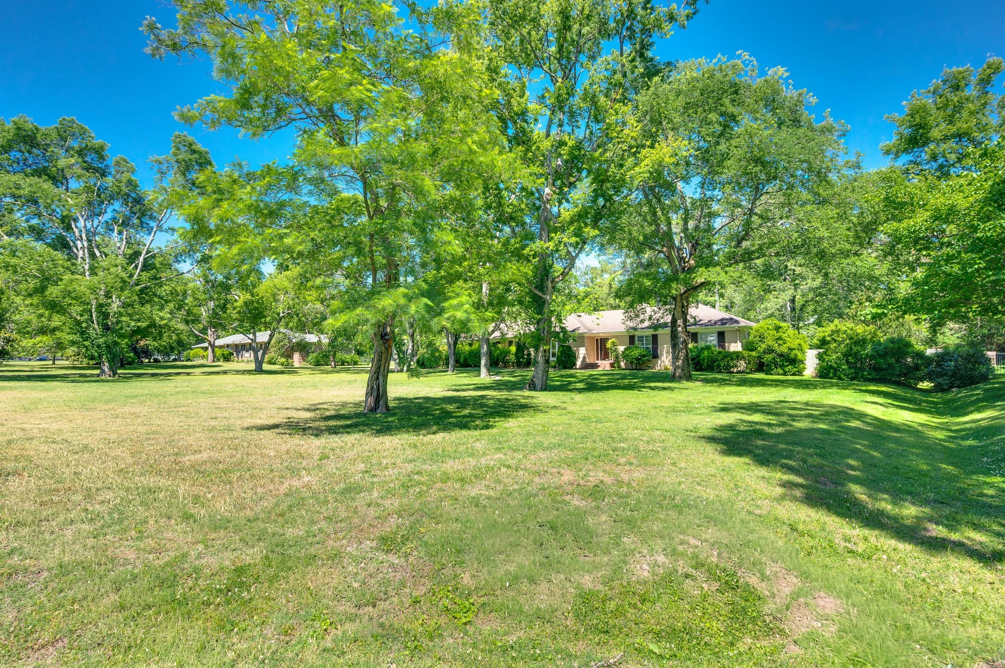 6412 Harding Pike Nashville TN 37205