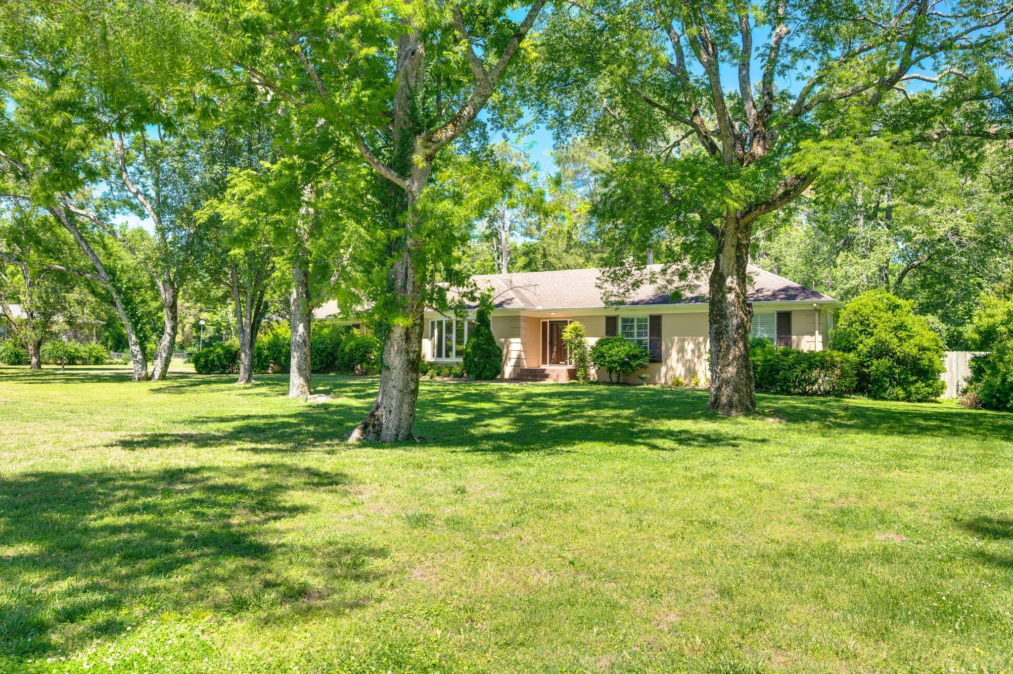 6412 Harding Pike Nashville TN 37205