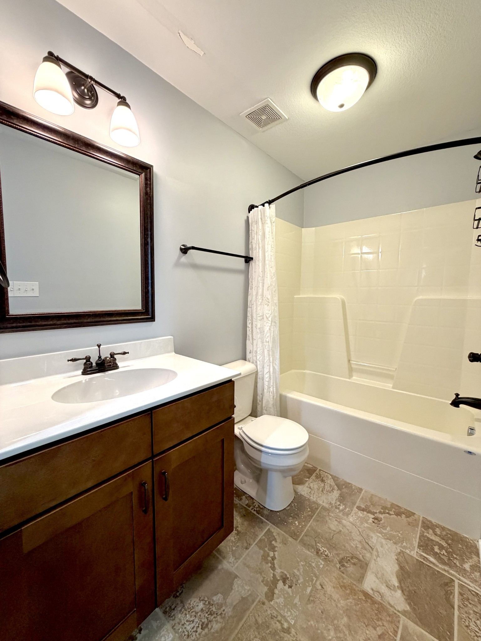 90 Promontory Lane Clarksville TN 37040