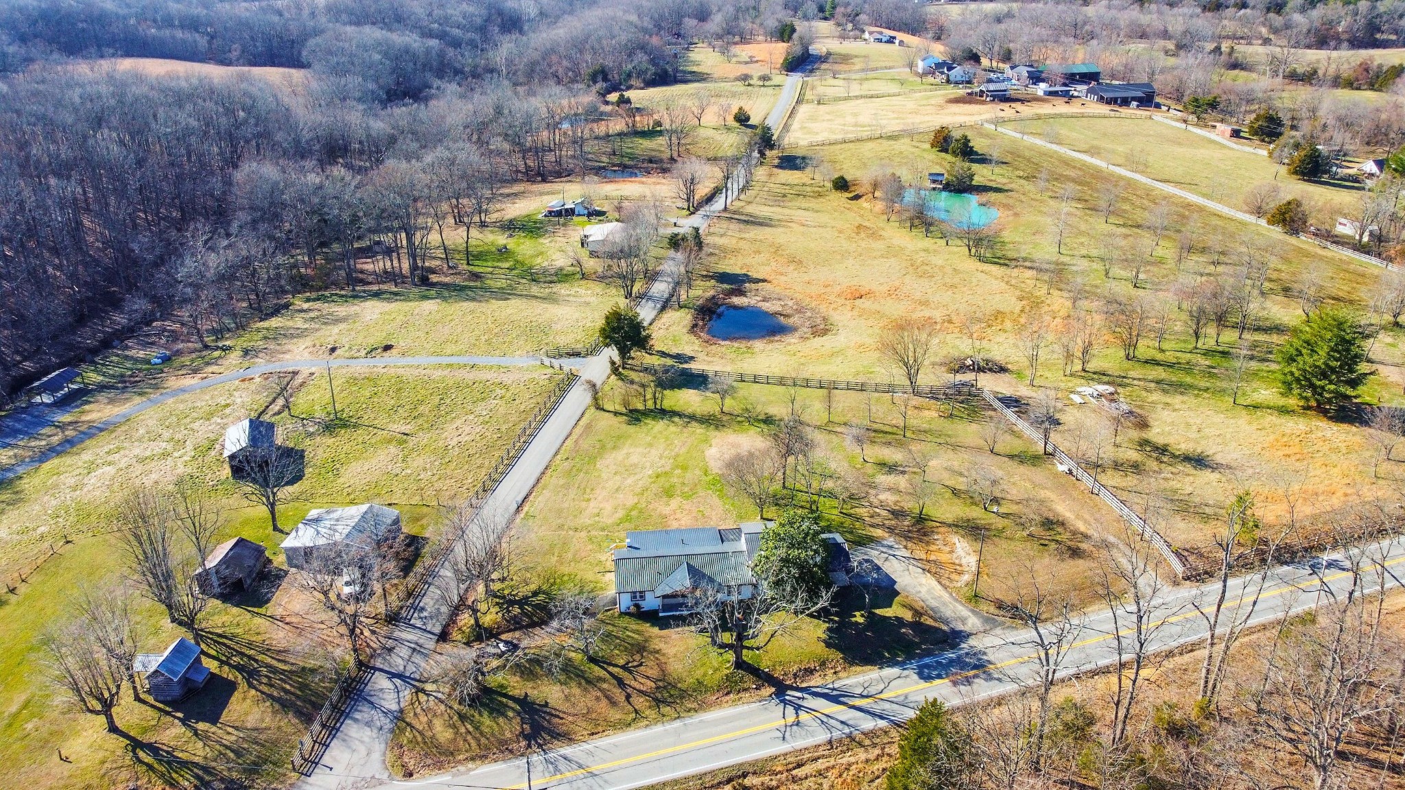 405 Fairfield Road Bethpage TN 37022