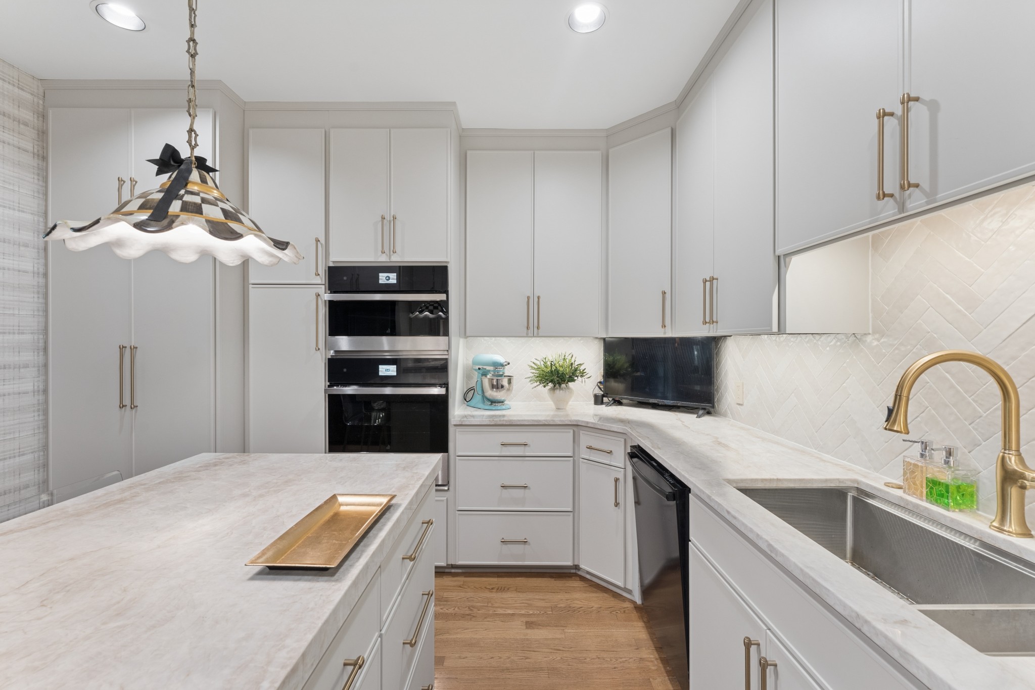 3737 West End Avenue Nashville TN 37205