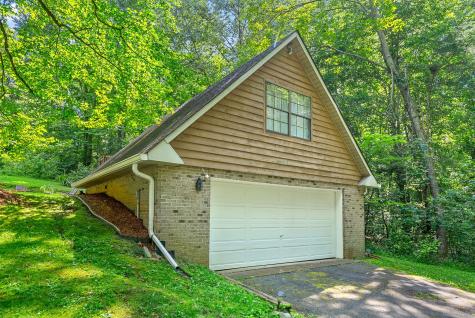 4862 Louise Road Cumberland Furnace TN 37051