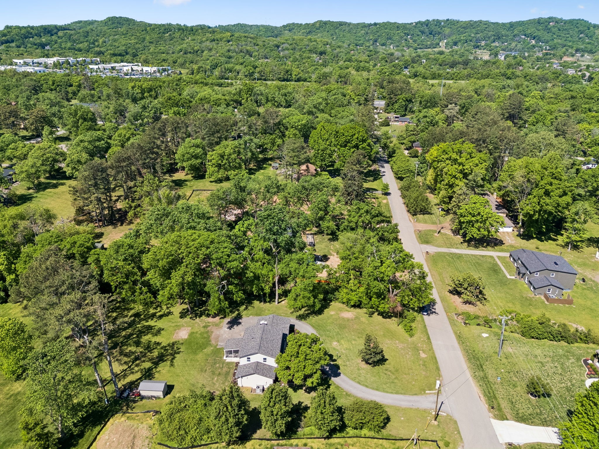 8013 Wikle Road, E Brentwood TN 37027
