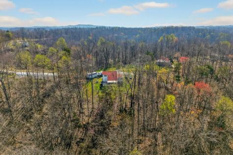 120 Red Bud Lane Hilham TN 38568