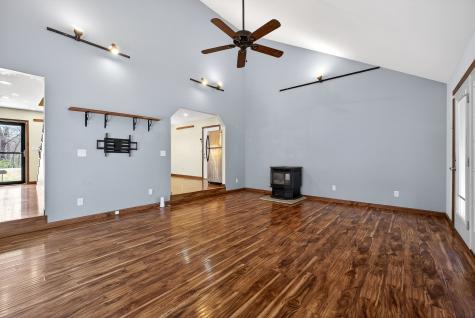 120 Red Bud Lane Hilham TN 38568