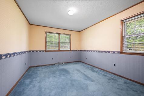 915 Taylor Circle Burns TN 37029
