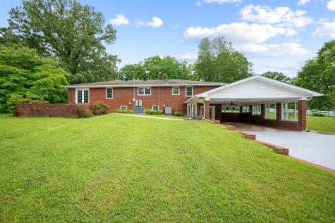 915 Taylor Circle Burns TN 37029