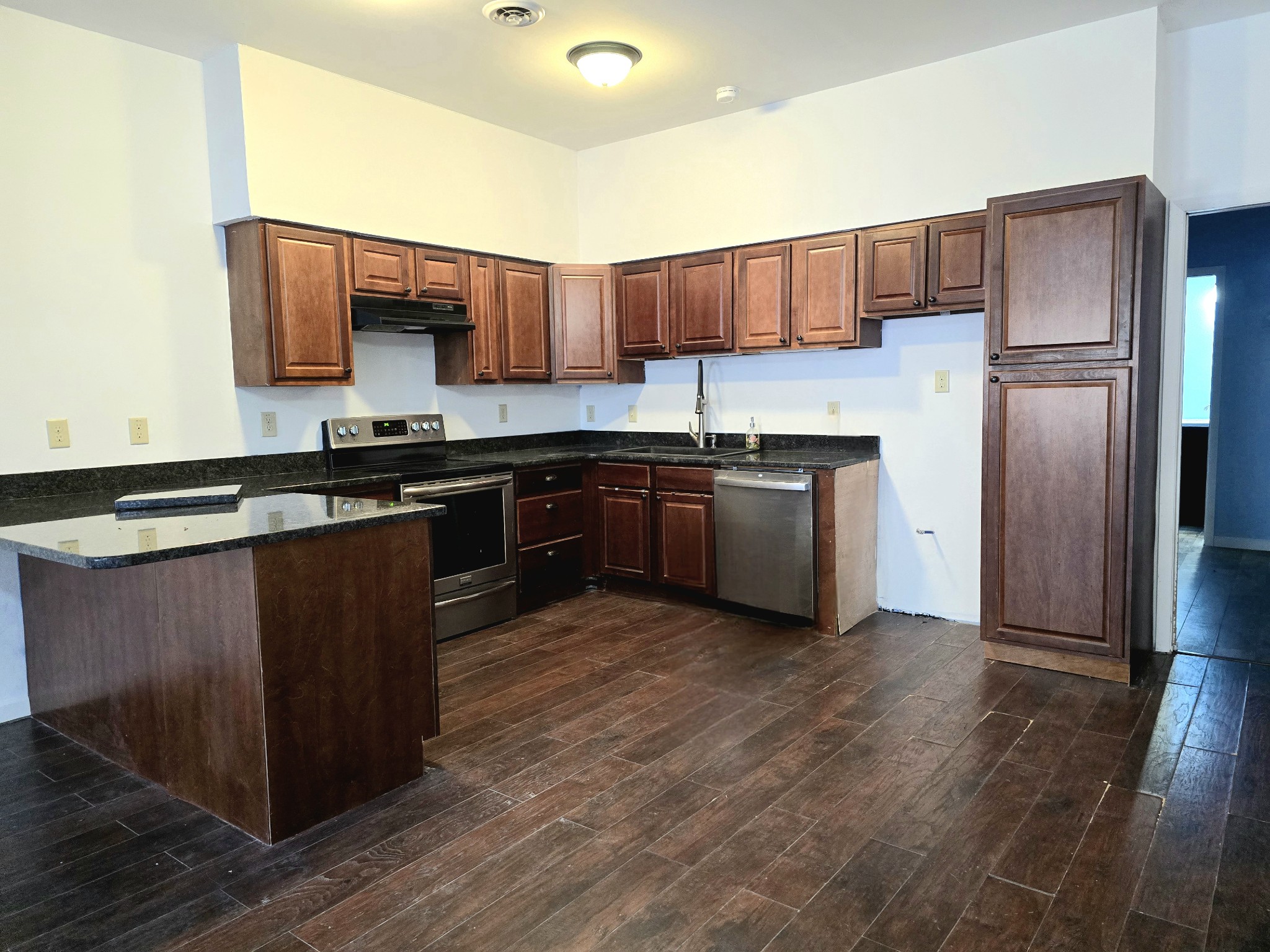 321 S John Locke Road Mcminnville TN 37110