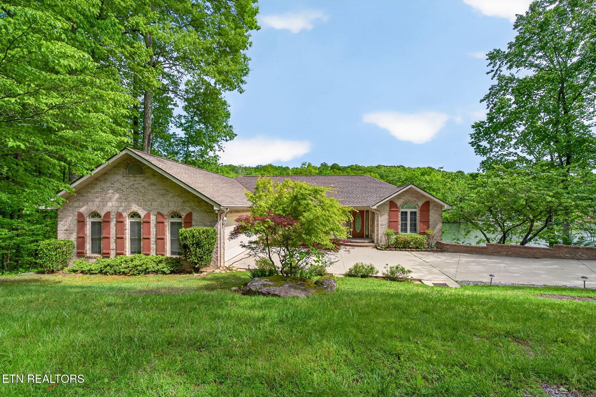 253 Dublin Lane Crossville TN 38558