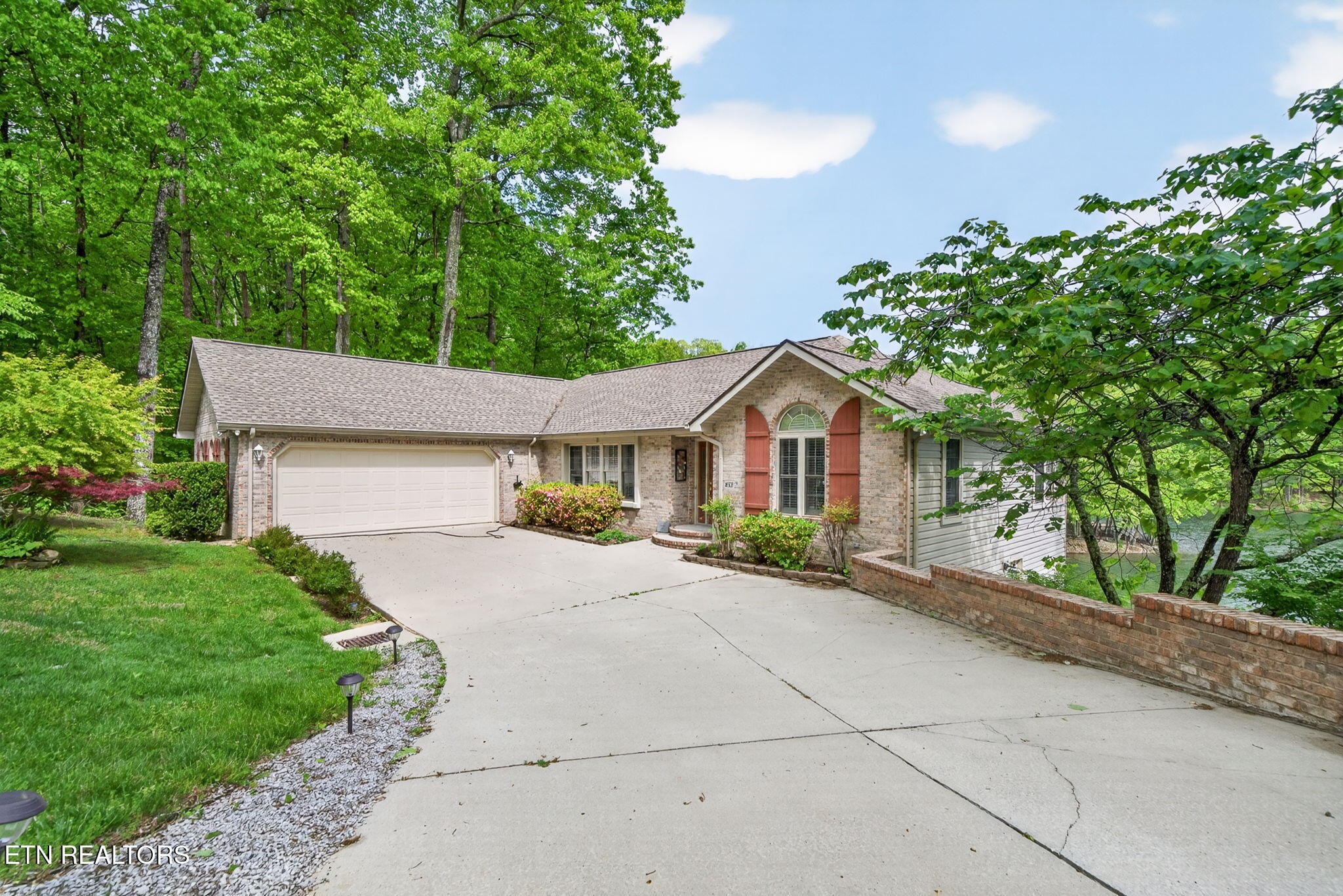 253 Dublin Lane Crossville TN 38558