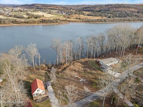 35 Lakeshore Vista Drive Kingston TN 37763