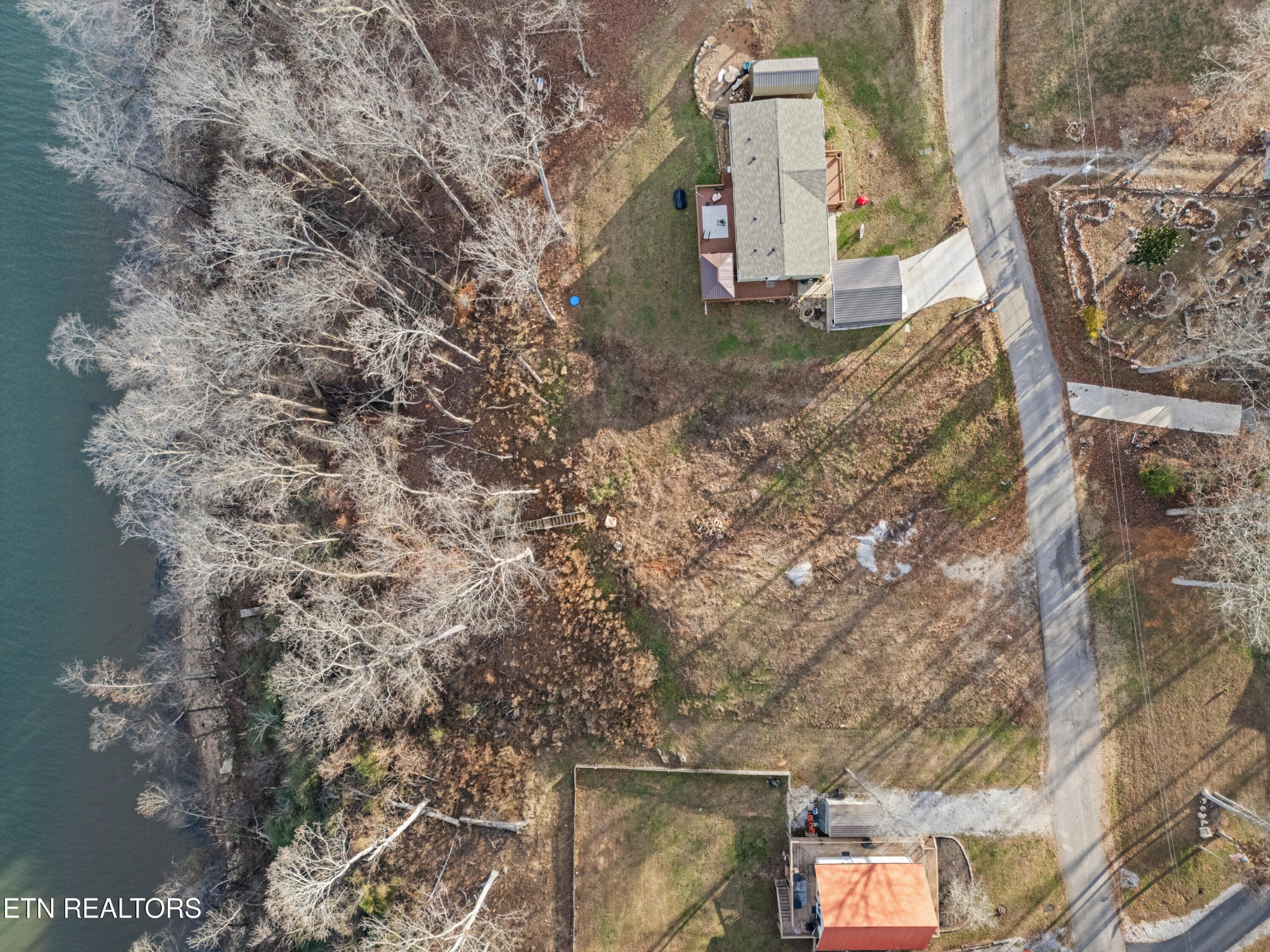 35 Lakeshore Vista Drive Kingston TN 37763