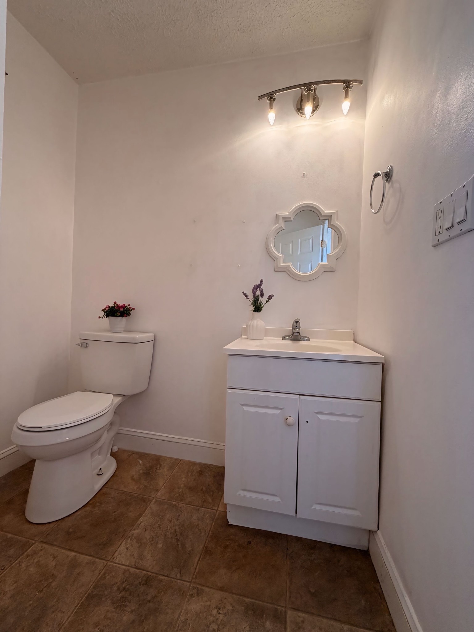 409 7th Ave, W Springfield TN 37172