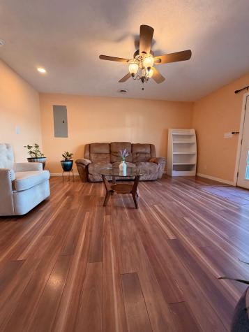 409 7th Ave, W Springfield TN 37172