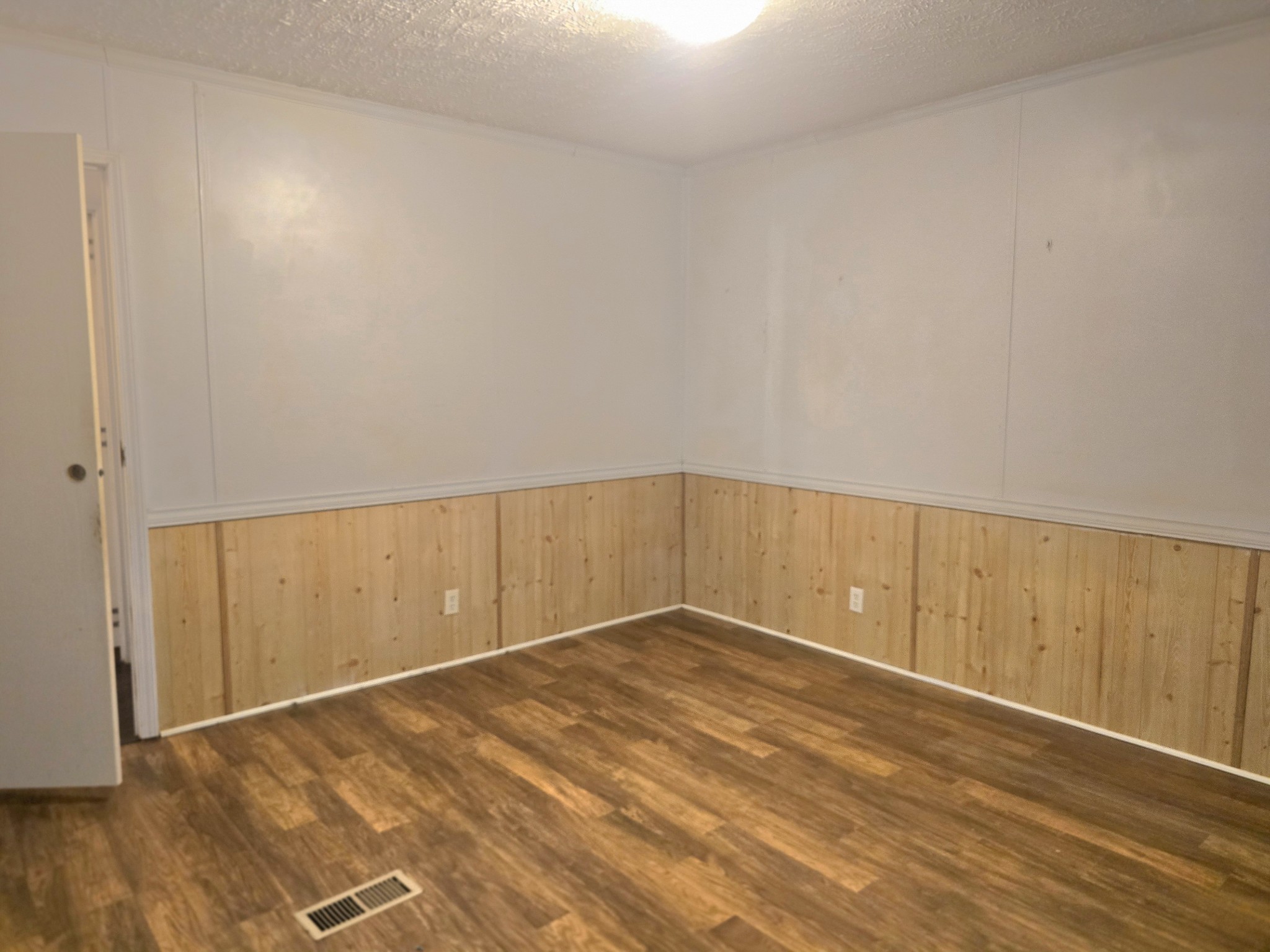 607 Evening Shade Dr, S White Bluff TN 37187