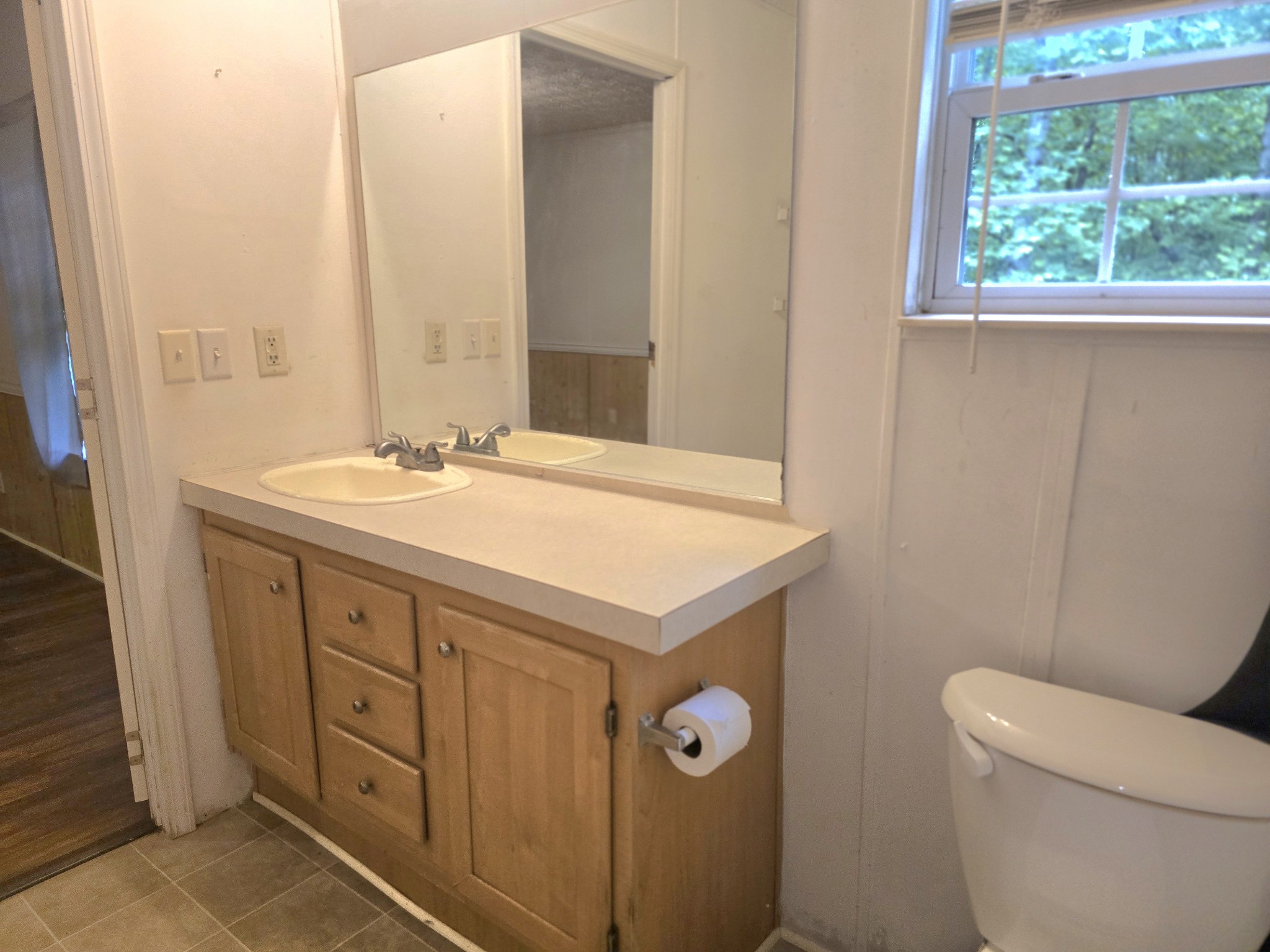607 Evening Shade Dr, S White Bluff TN 37187