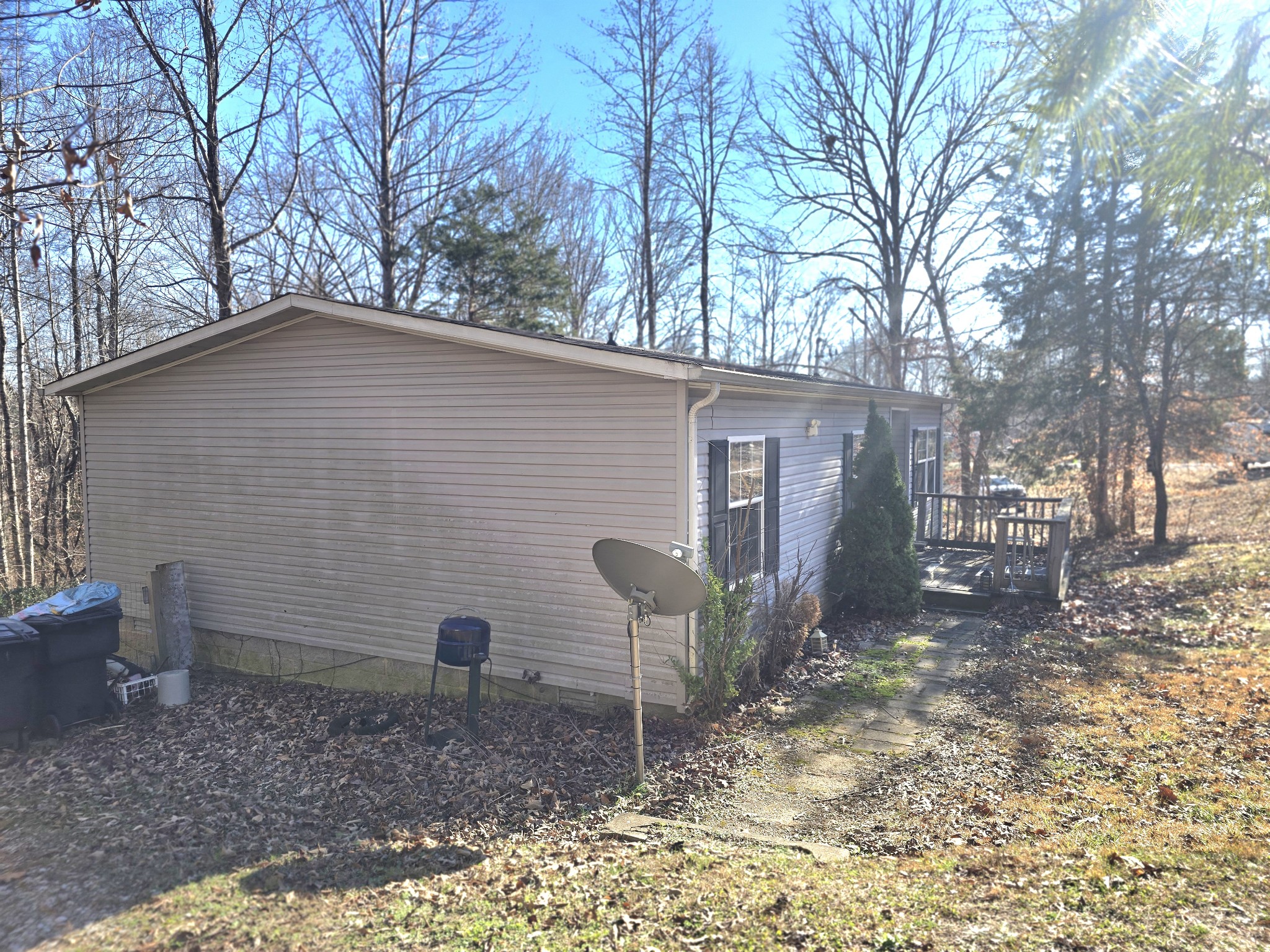 607 Evening Shade Dr, S White Bluff TN 37187