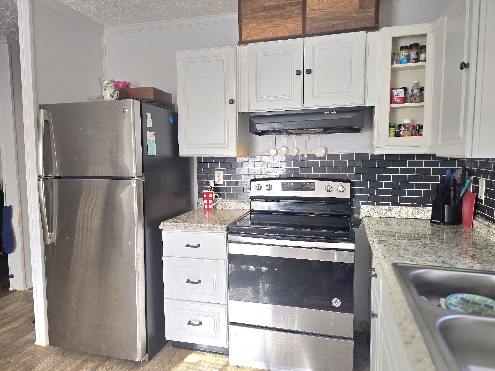 607 Evening Shade Dr, S White Bluff TN 37187