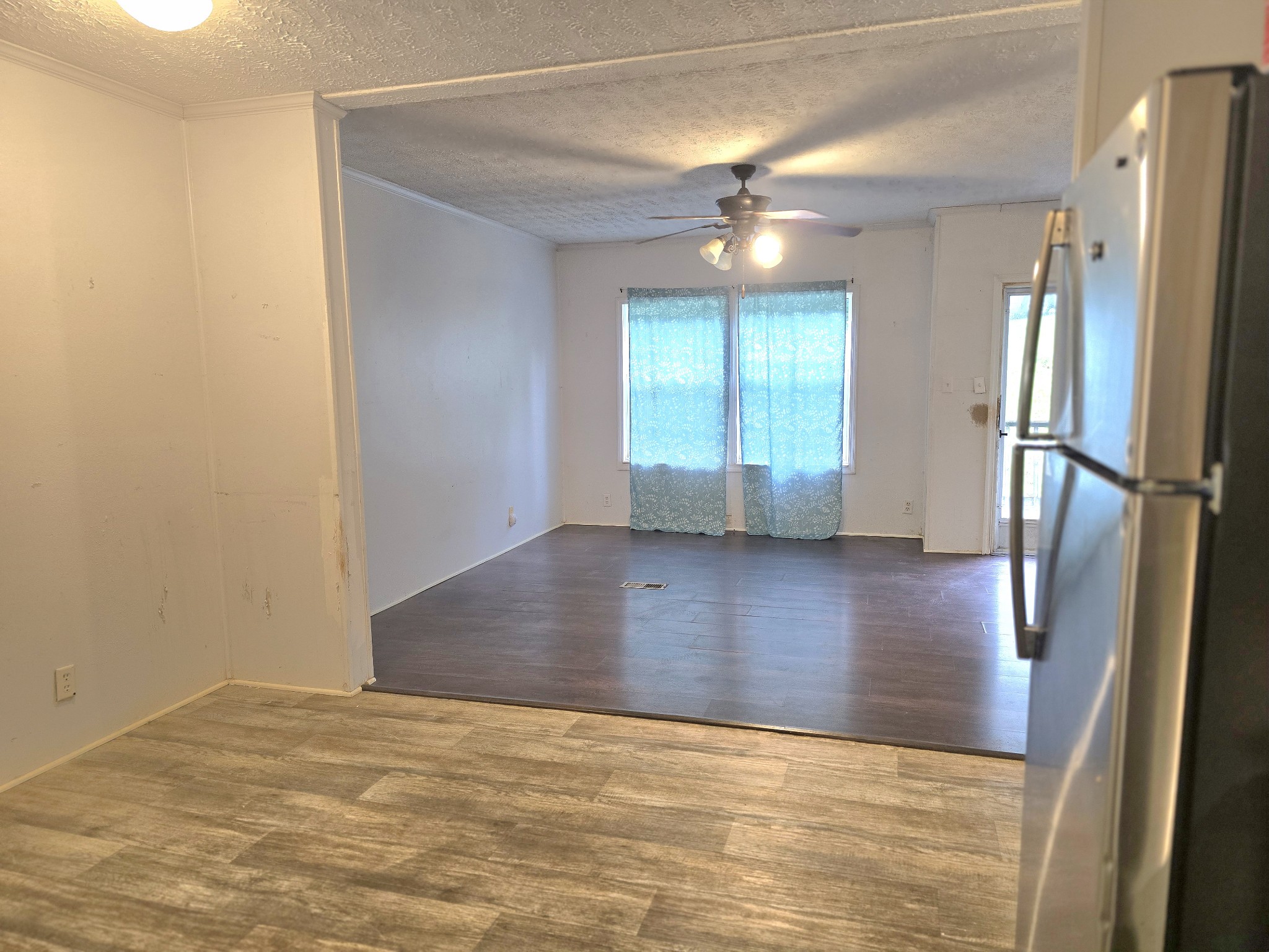607 Evening Shade Dr, S White Bluff TN 37187