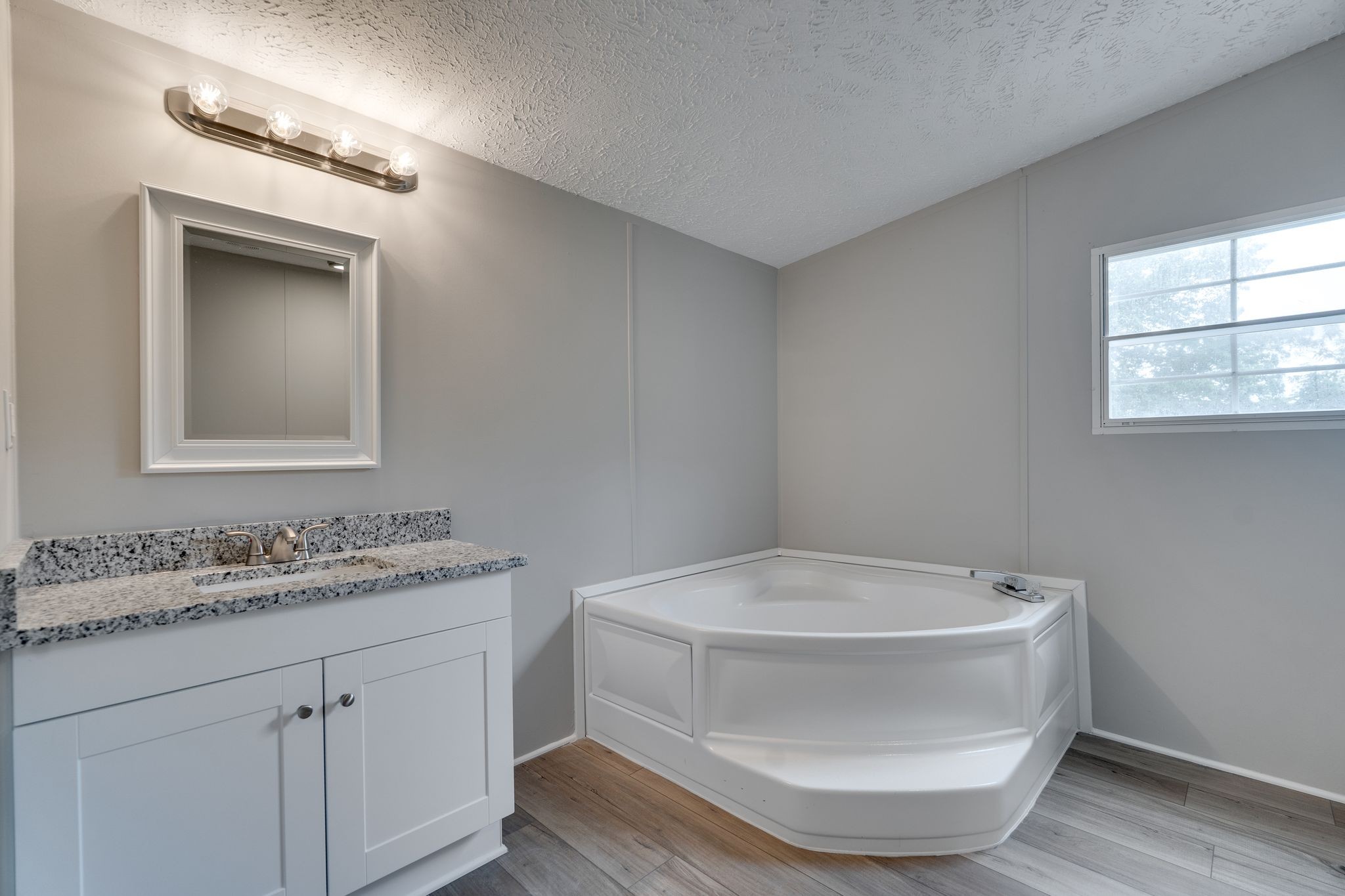 208 Rhoads Lane Hillsboro TN 37342