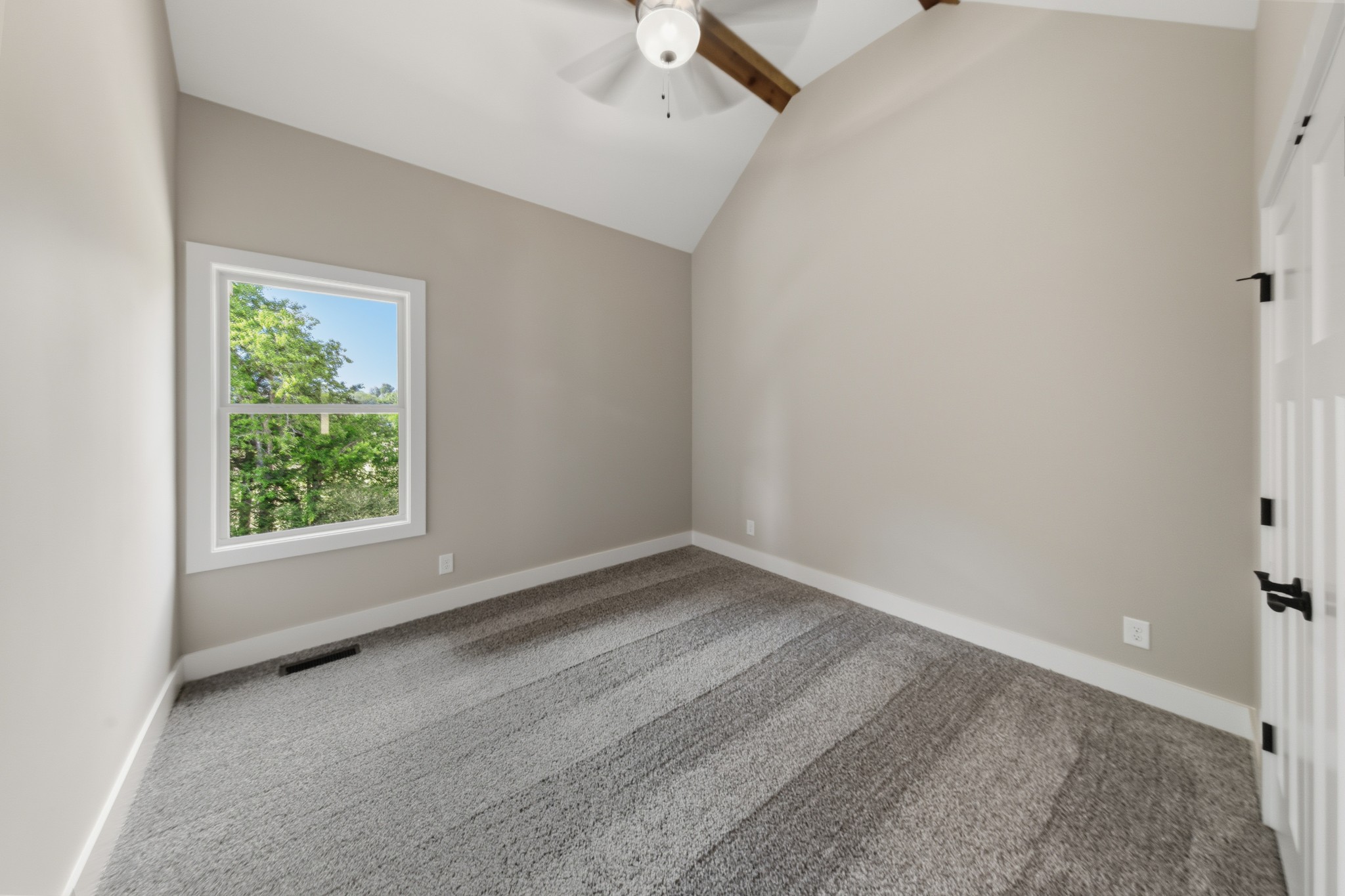 10 Paradise Hills Lane Lebanon TN 37090