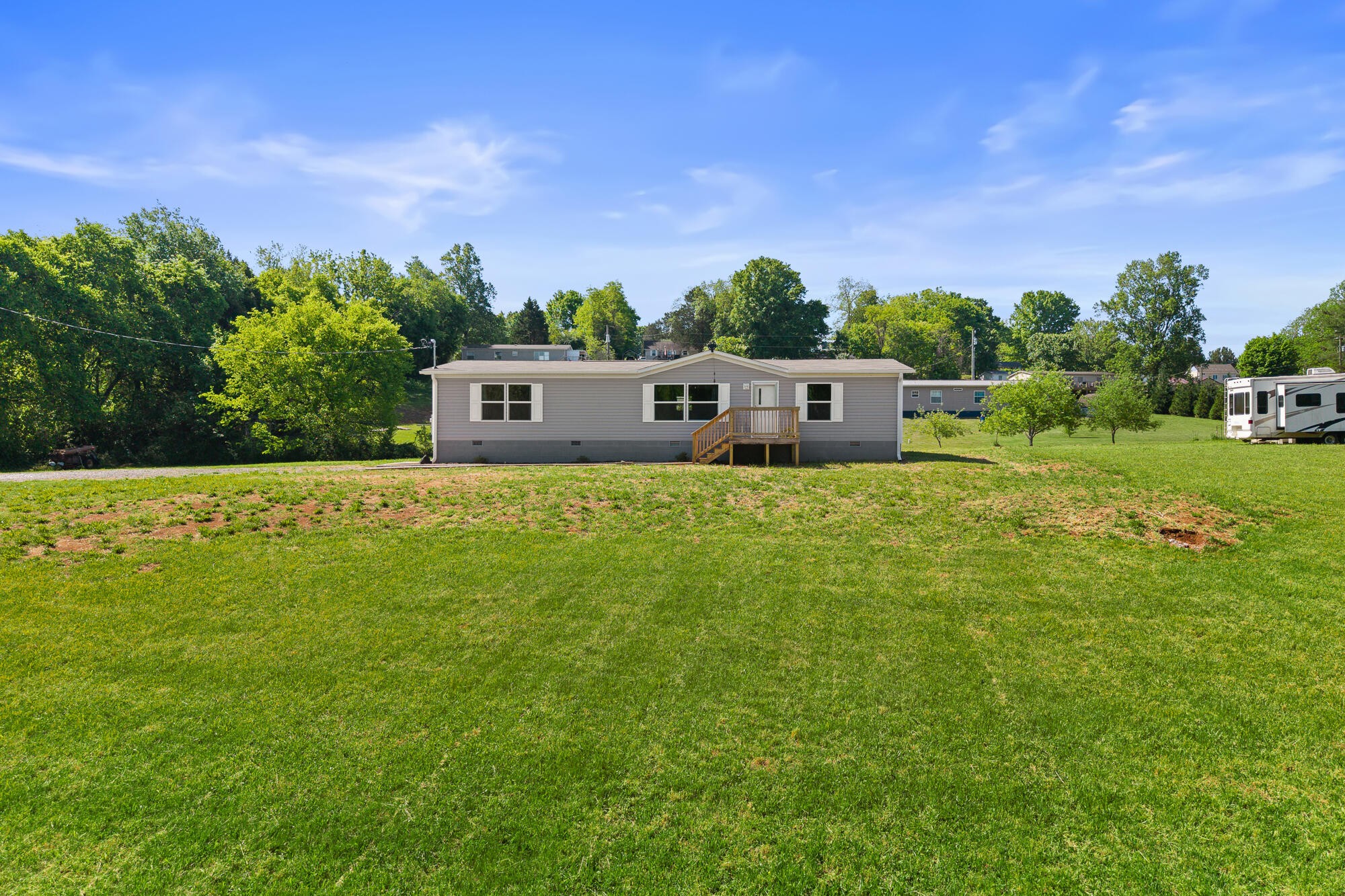 217 Oakland Road Sweetwater TN 37874
