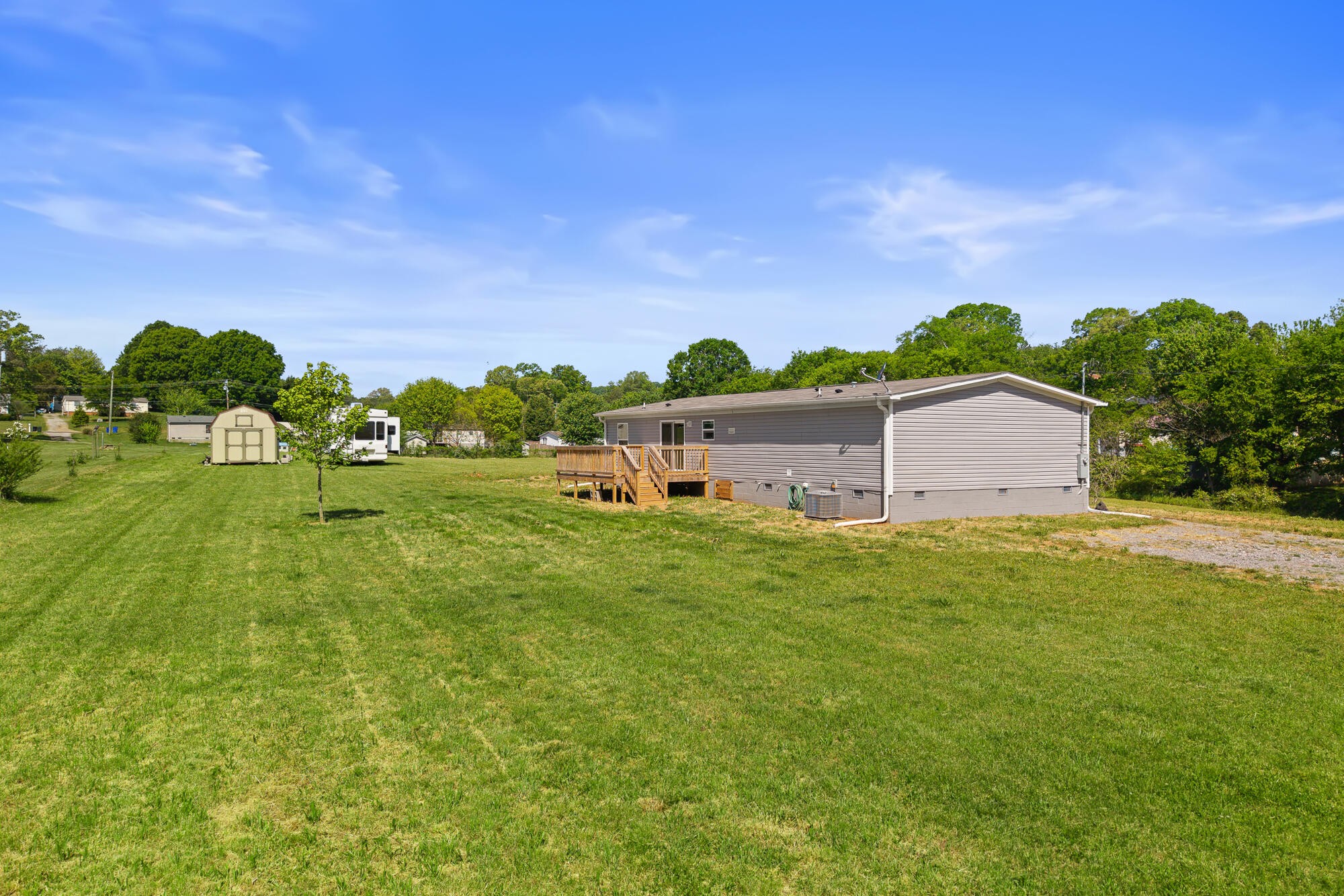217 Oakland Road Sweetwater TN 37874