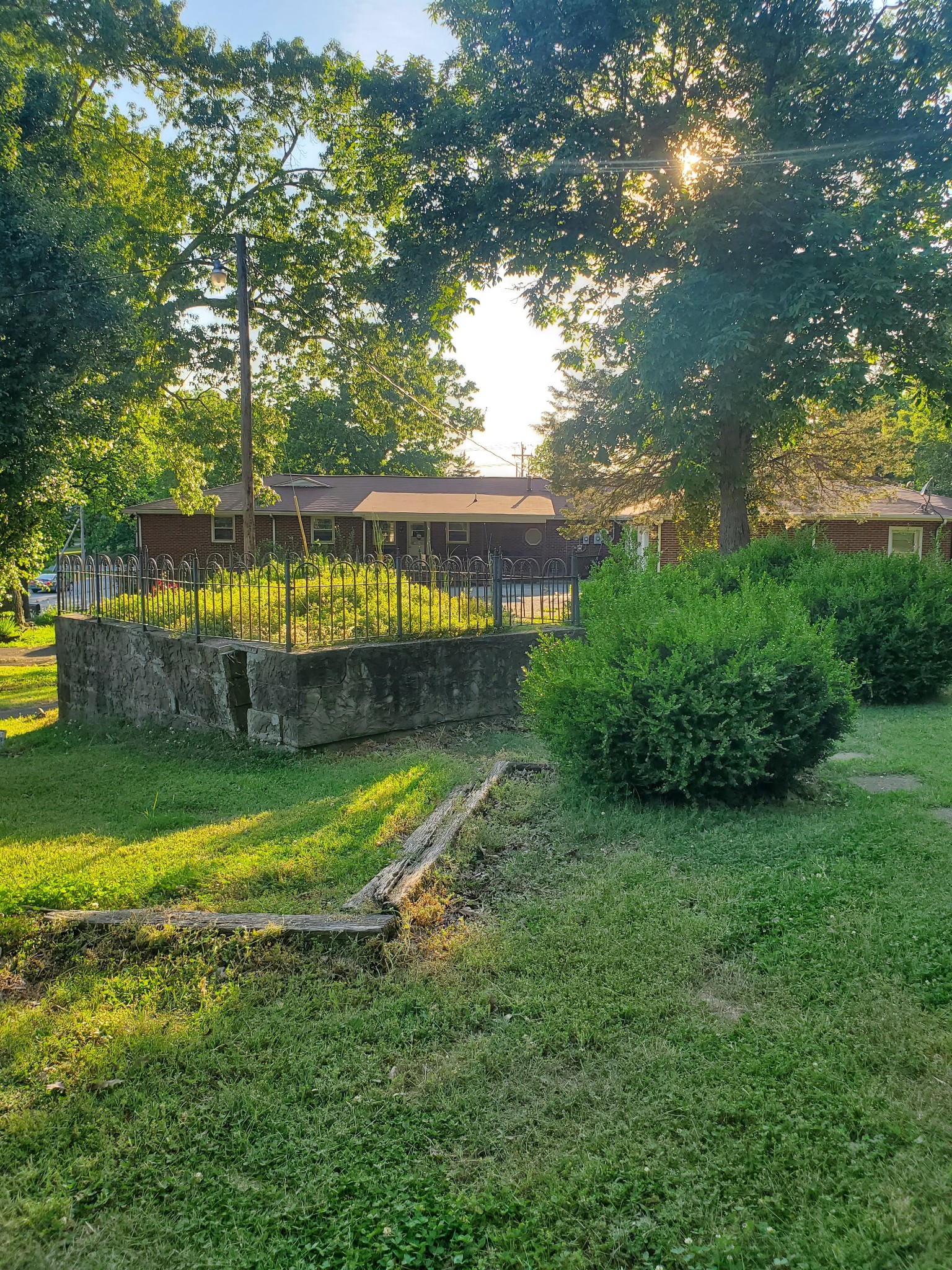 1104 Old Charlotte Road White Bluff TN 37187