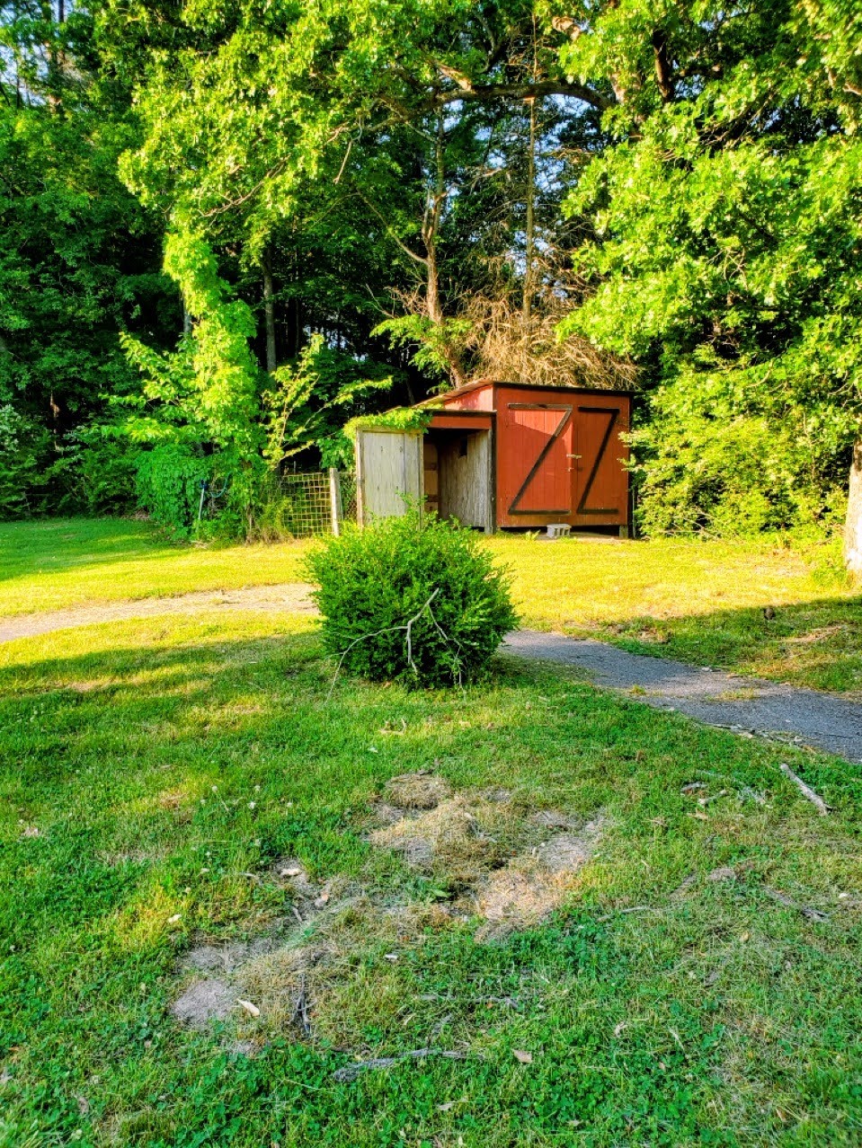 1104 Old Charlotte Road White Bluff TN 37187