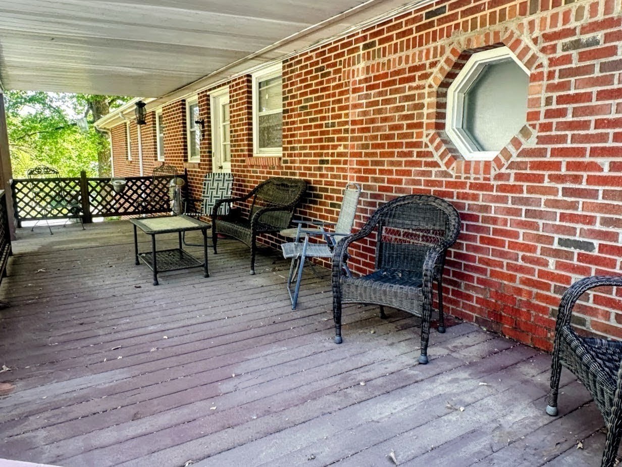 1104 Old Charlotte Road White Bluff TN 37187