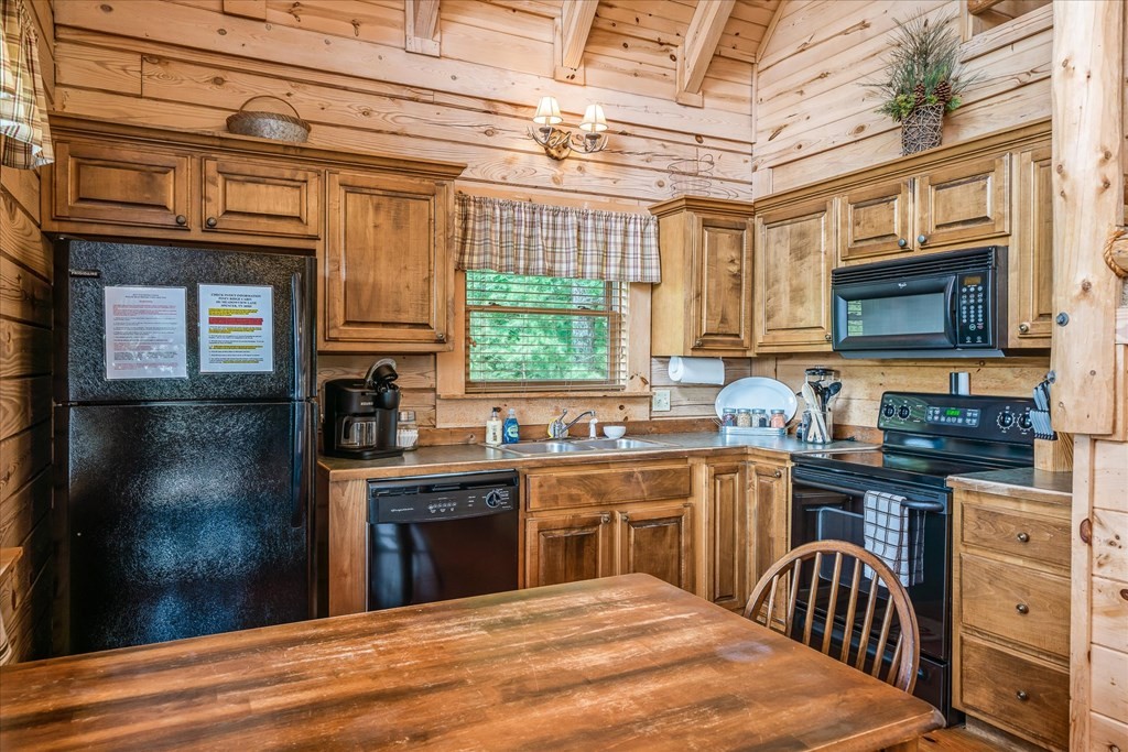 101 Meadow View Lane Spencer TN 38585