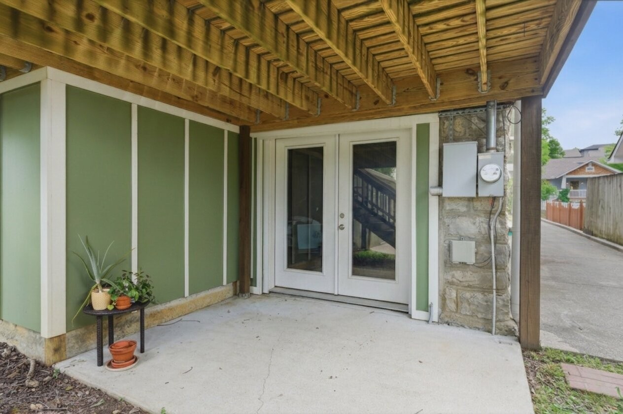 1303 Ashwood Avenue Nashville TN 37212