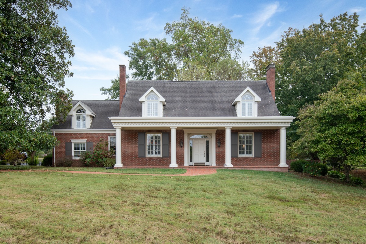 1201 Nashville Pike Gallatin TN 37066