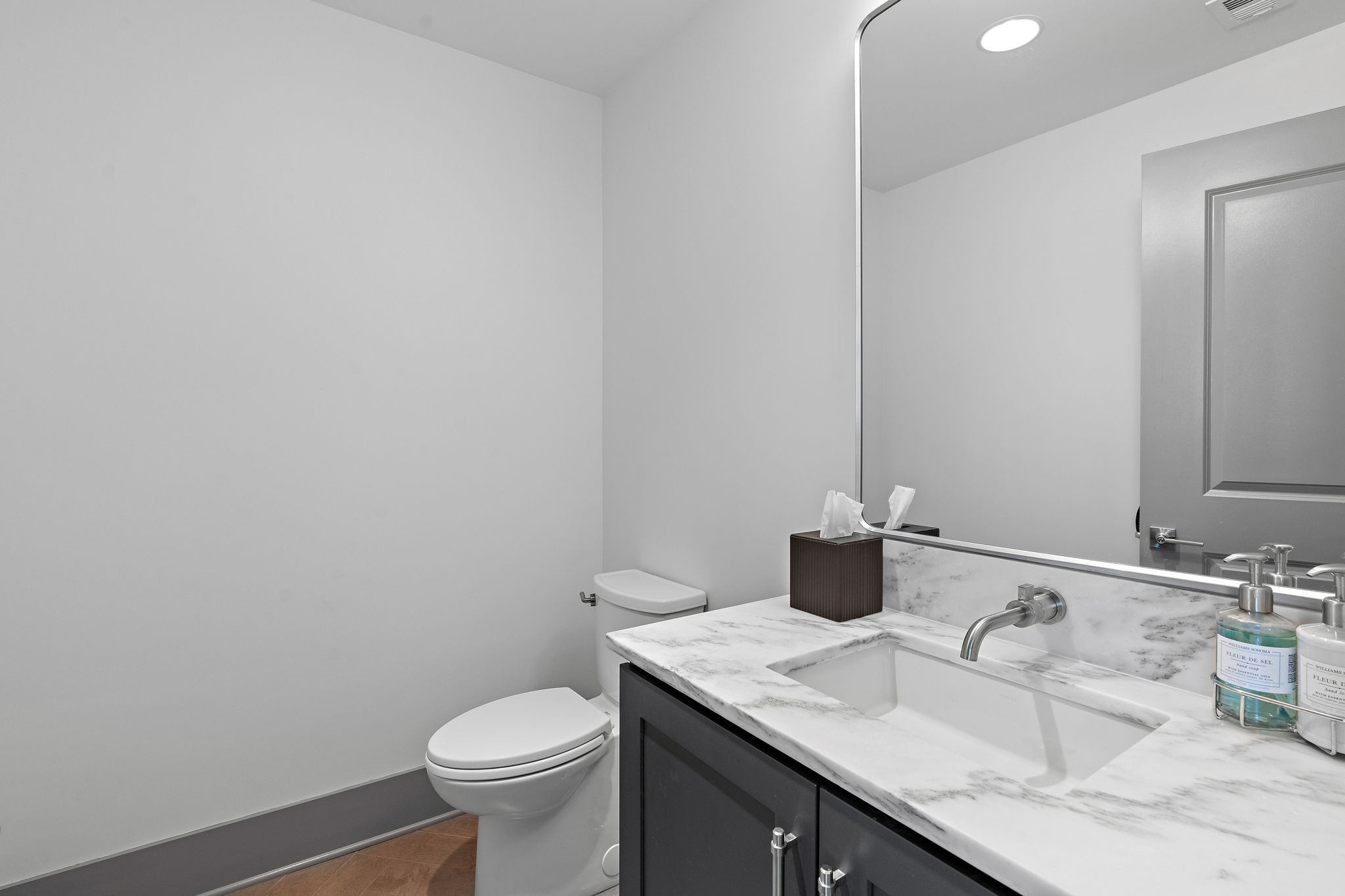 1616 West End Avenue Nashville TN 37203