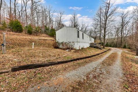 3845 Wickham Road Palmyra TN 37142