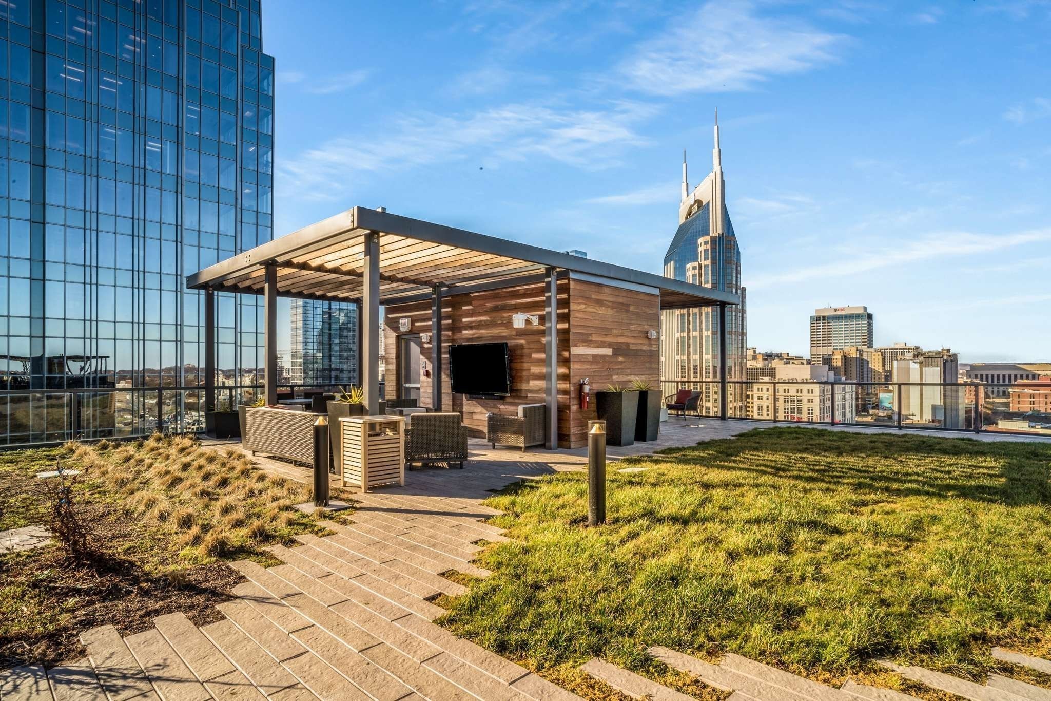 160 2nd Ave, S Nashville TN 37201