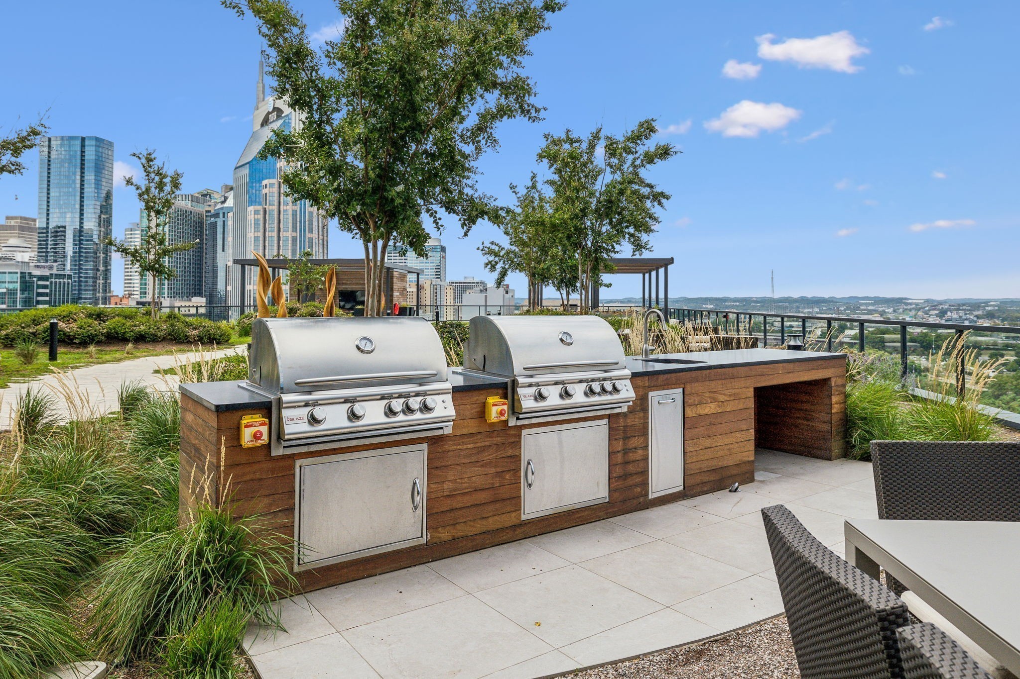 160 2nd Ave, S Nashville TN 37201