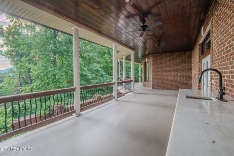 431 Thomas Loop Road Sevierville TN 37876