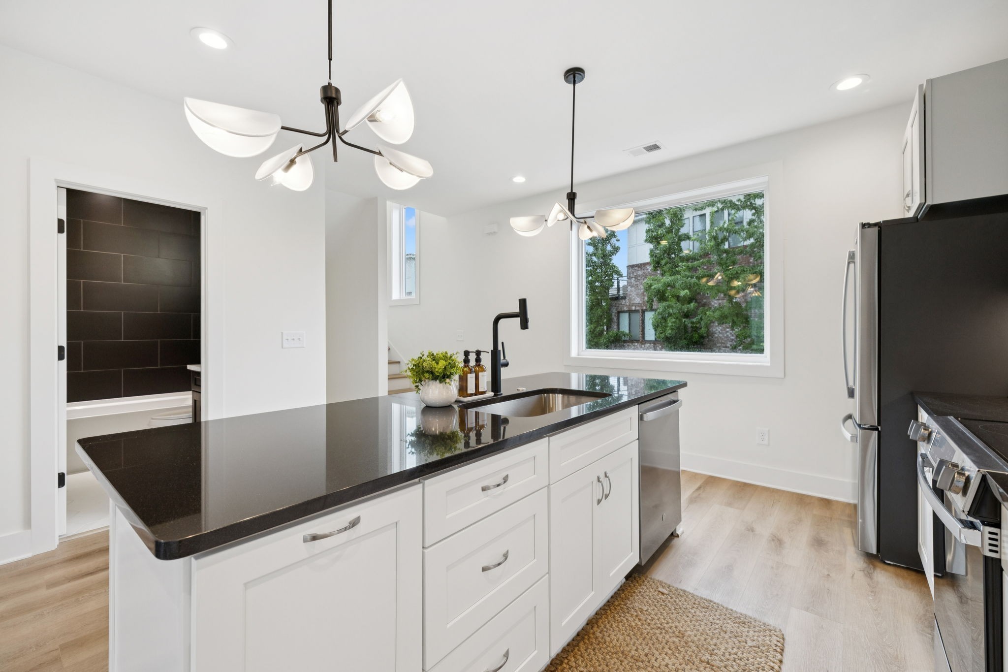 1117B Chester Avenue Nashville TN 37206