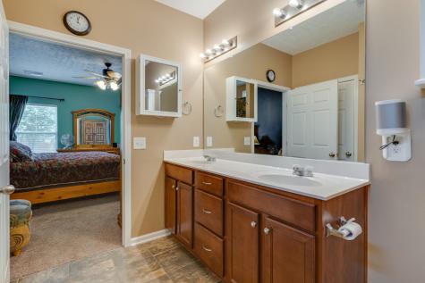 204 Blossom Court White House TN 37188