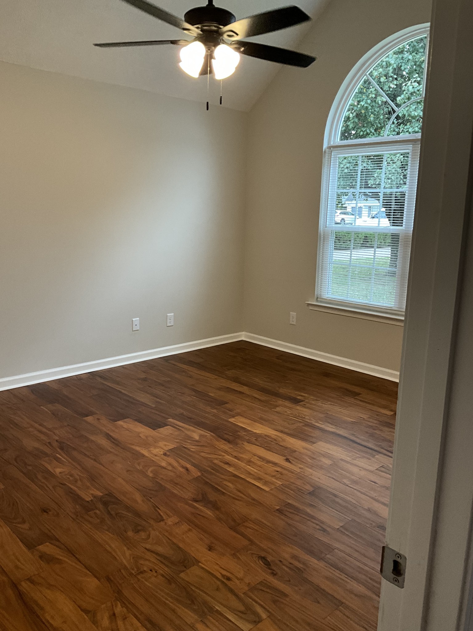 2712 Pickards Point La Vergne TN 37086