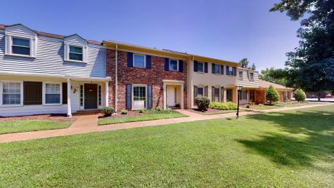 8207 Sawyer Brown Road Nashville TN 37221